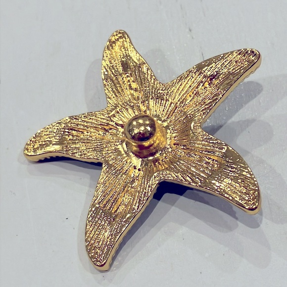 Enameled Sea Star & Leather Snap Bracelet - Picture 10 of 10